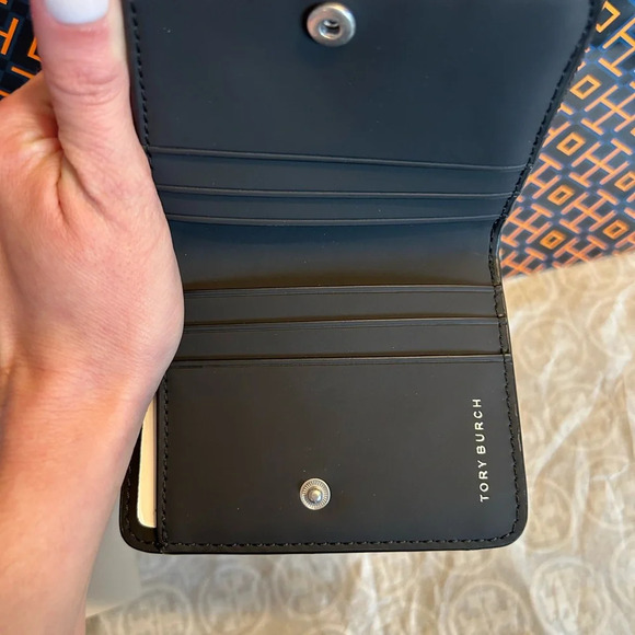 Tory Burch Britten Matte Bifold Wallet Matte Black - Picture 5 of 12